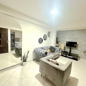 Apartamento Amplio Y Lindo, Medellín