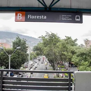 Apartamento Acogedor Barrio La Floresta, Medellín