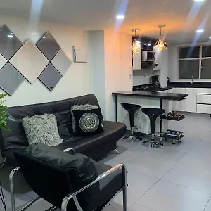 Apartamento Hermoso Y Nuevo En Laureles, Medellín
